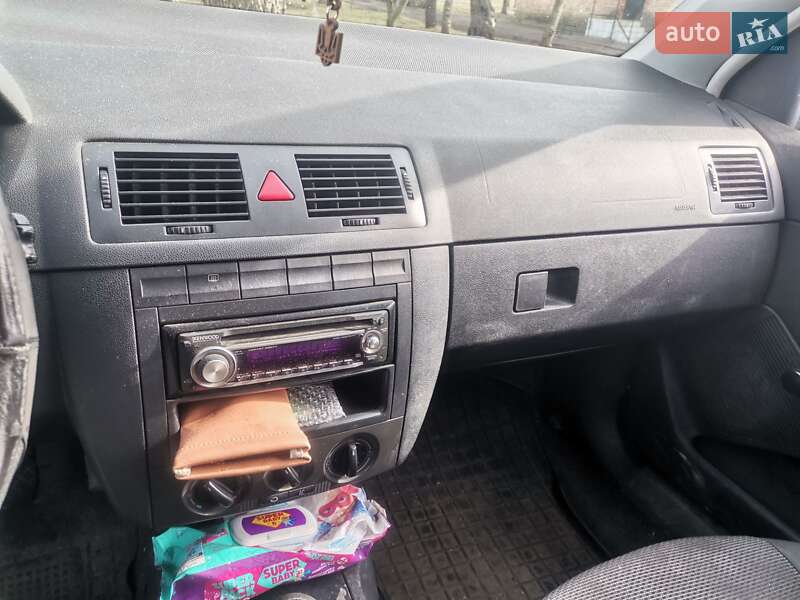 Хэтчбек Skoda Fabia 2007 в Долинской