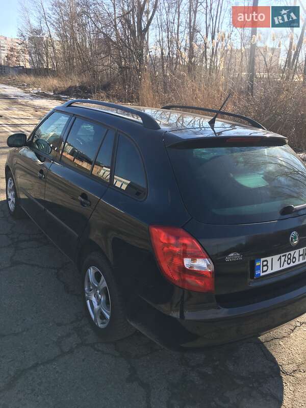 Универсал Skoda Fabia 2011 в Полтаве