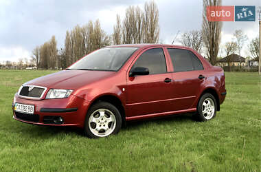 Седан Skoda Fabia 2006 в Киеве