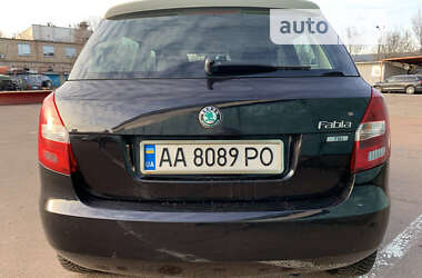 Хэтчбек Skoda Fabia 2011 в Киеве