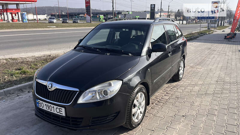 Універсал Skoda Fabia 2010 в Тернополі