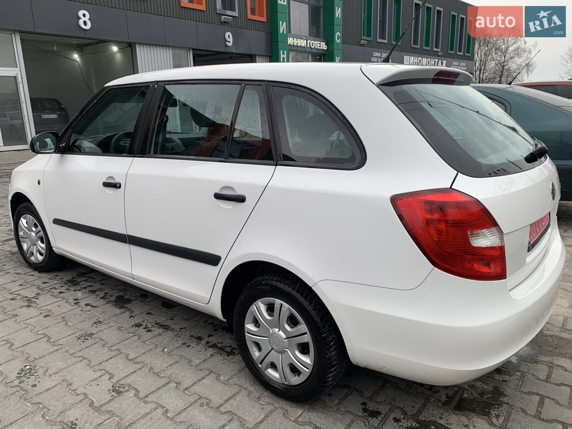 2011 Skoda Fabia - мініатюра 5