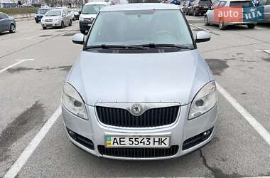 Хэтчбек Skoda Fabia 2009 в Днепре