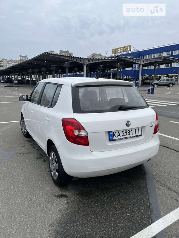 Хэтчбек Skoda Fabia 2012 в Киеве