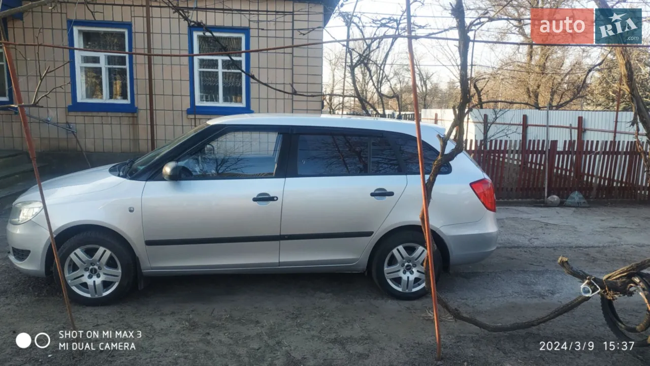 2011 Skoda Fabia - мініатюра 14