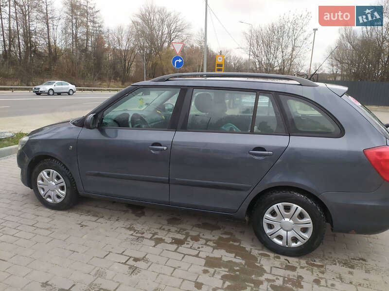 Универсал Skoda Fabia 2011 в Тернополе