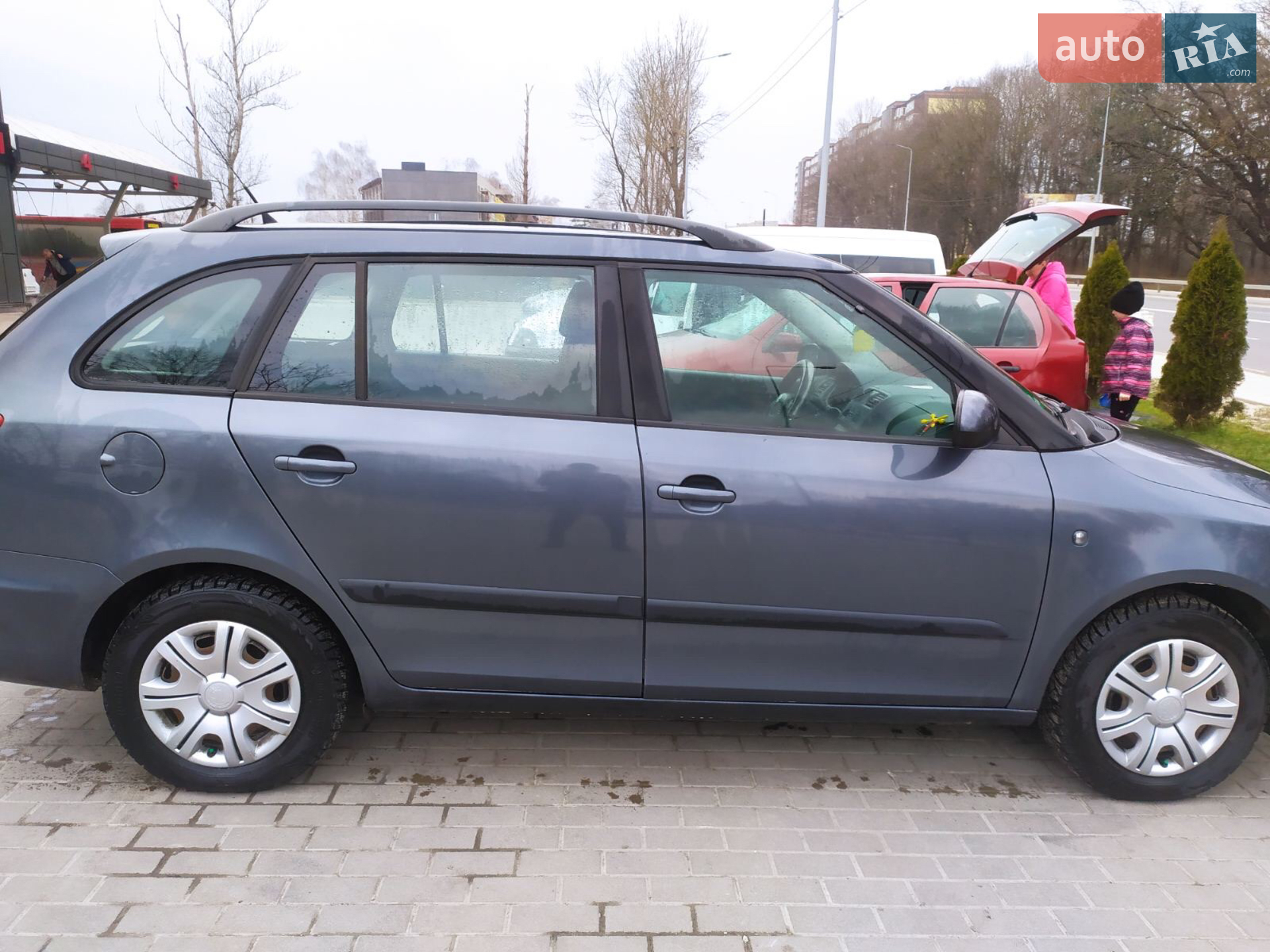 2011 Skoda Fabia - мініатюра 8