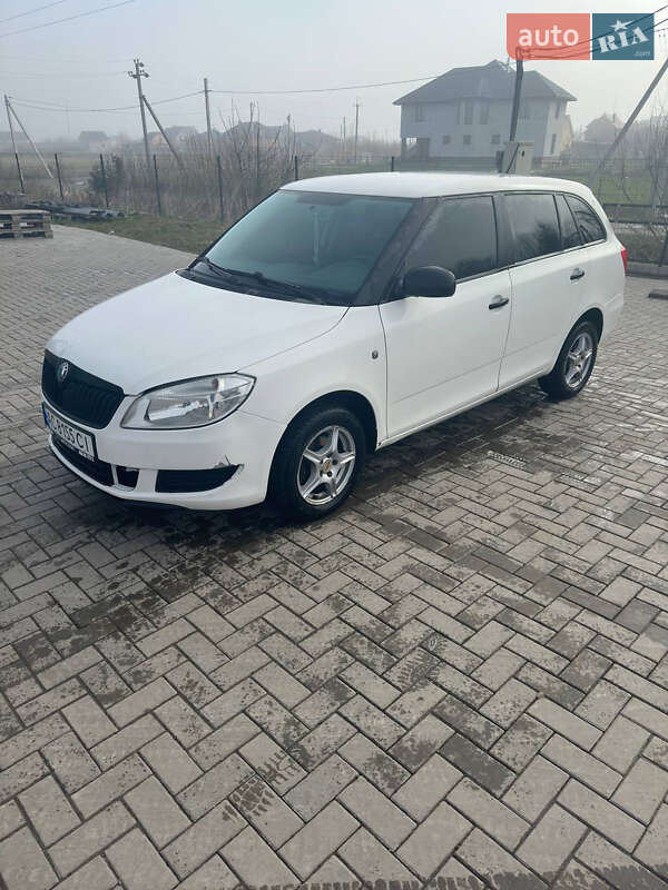 Універсал Skoda Fabia 2012 в Луцьку