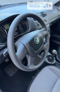 Универсал Skoda Fabia 2011 в Городке