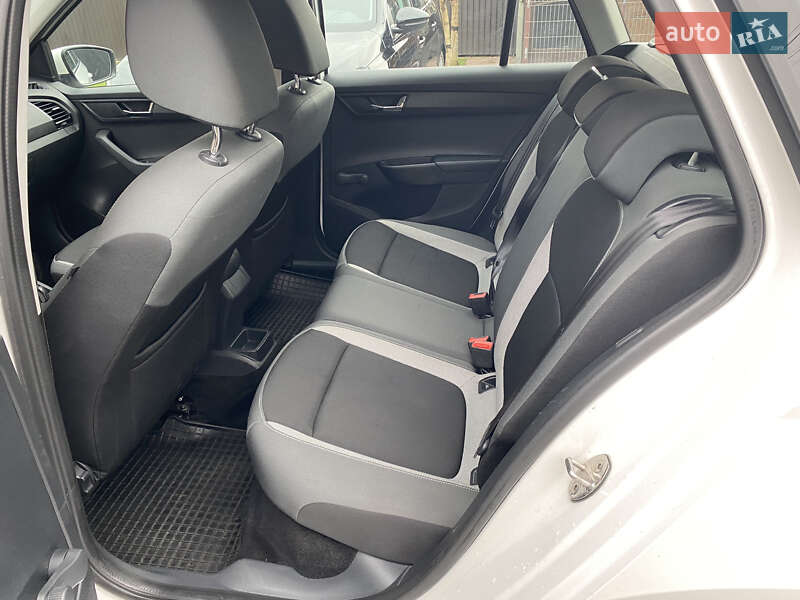 Універсал Skoda Fabia 2016 в Луцьку