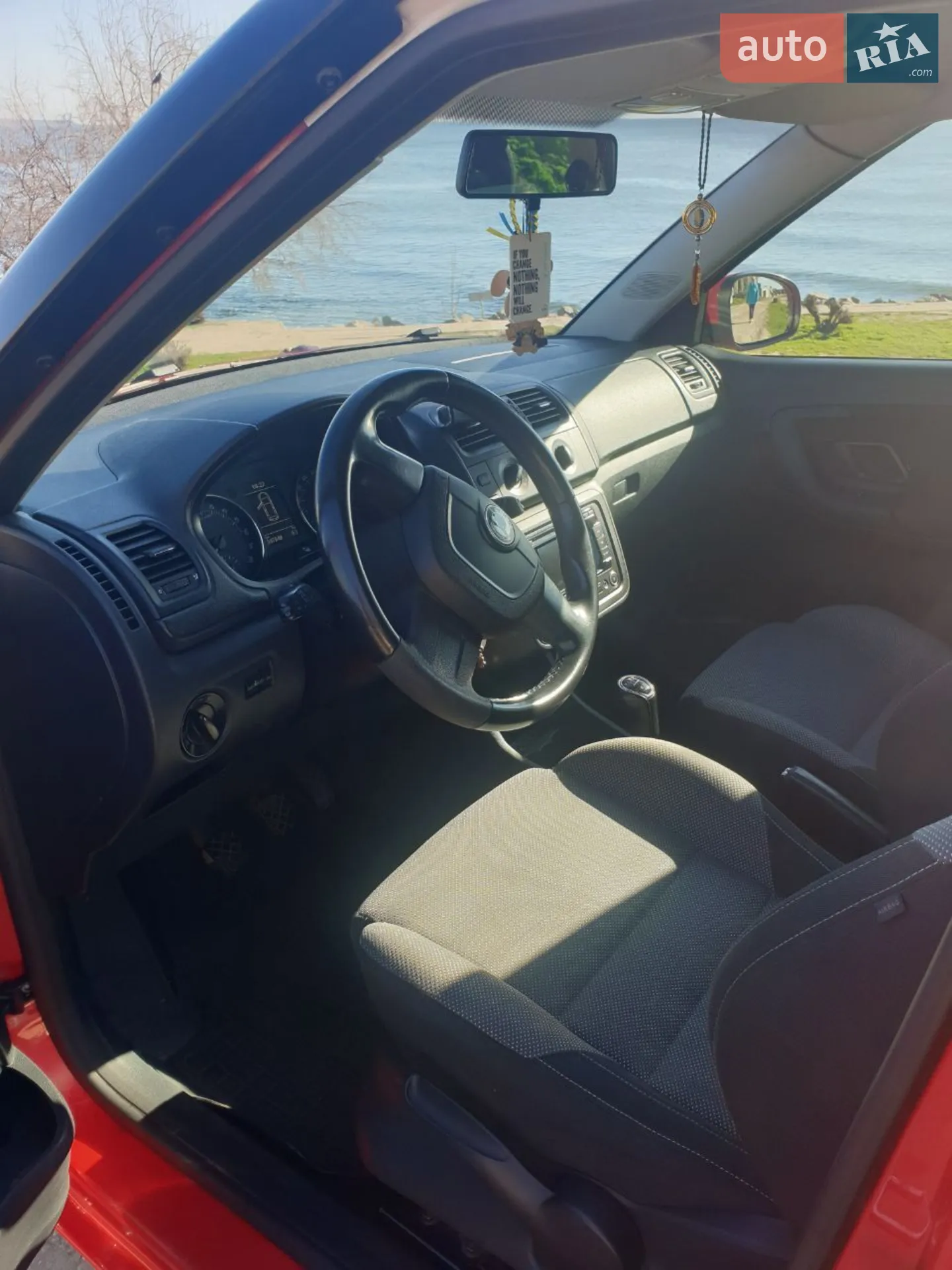2011 Skoda Fabia - мініатюра 10