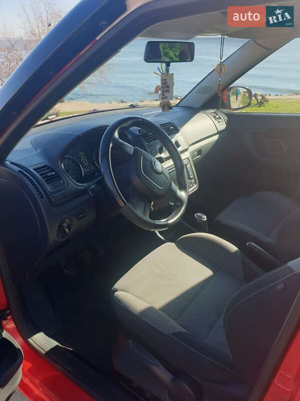 Хэтчбек Skoda Fabia 2011 в Черноморске