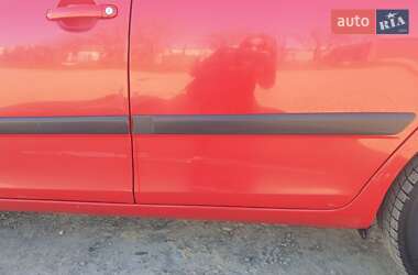 Хэтчбек Skoda Fabia 2011 в 