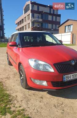 Хэтчбек Skoda Fabia 2011 в 