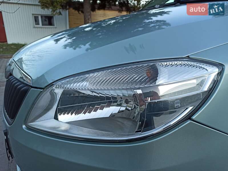 Універсал Skoda Fabia 2010 в Рівному