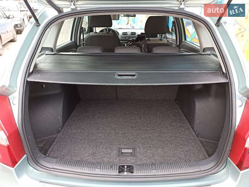 Універсал Skoda Fabia 2010 в Рівному