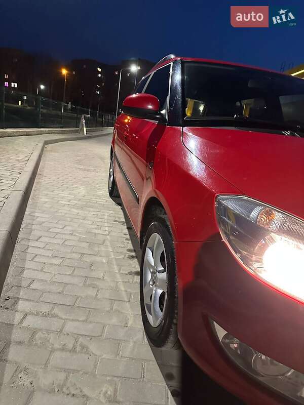 Універсал Skoda Fabia 2011 в Рівному