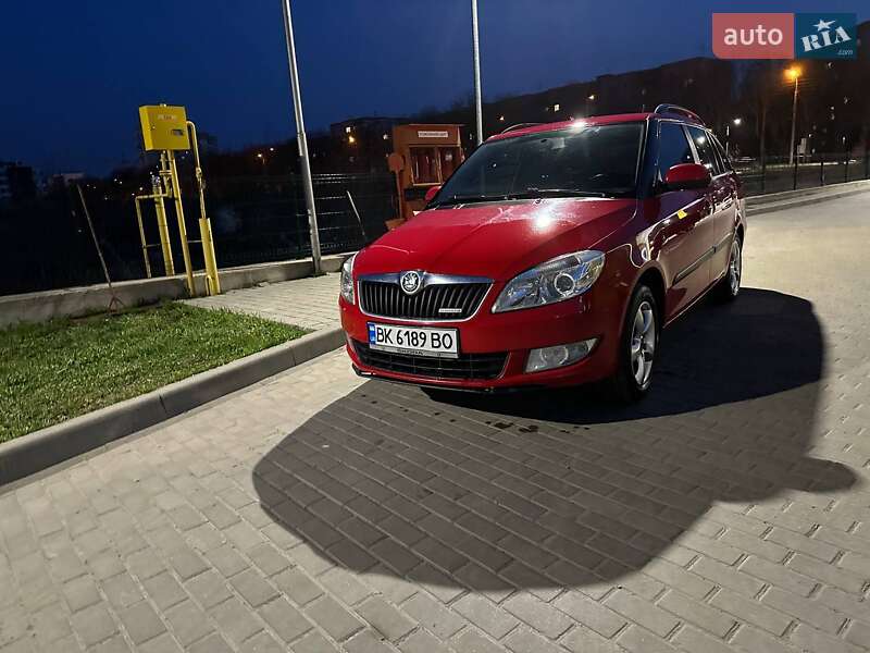 Універсал Skoda Fabia 2011 в Рівному