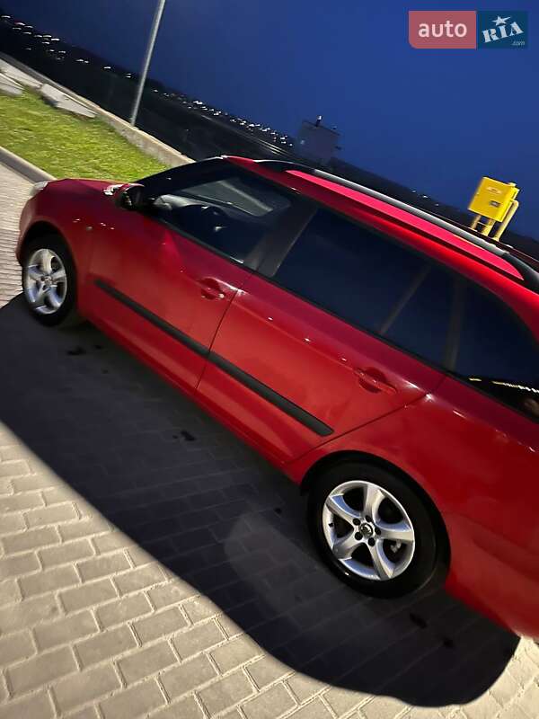 Універсал Skoda Fabia 2011 в Рівному