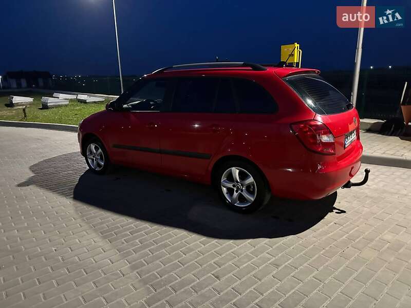 Універсал Skoda Fabia 2011 в Рівному
