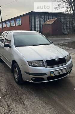 Седан Skoda Fabia 2006 в Києві