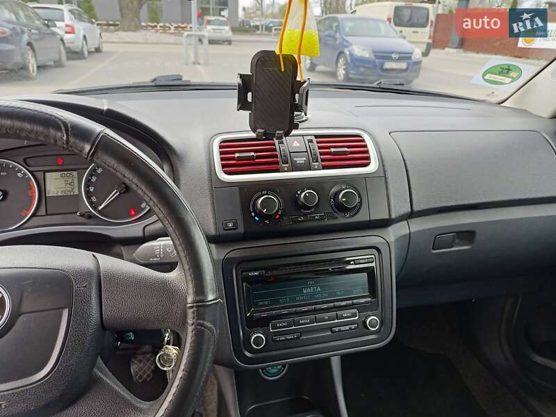 Універсал Skoda Fabia 2010 в Пустомитах