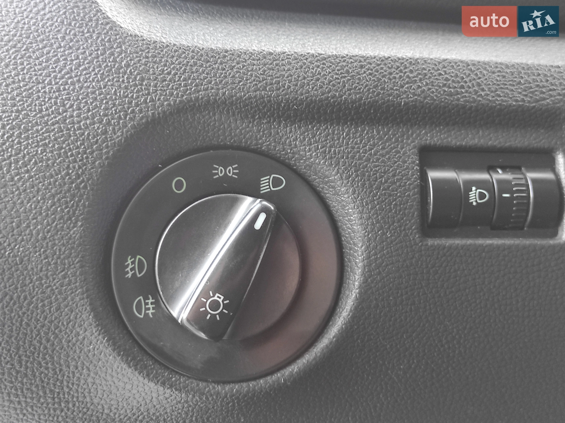2012 Skoda Fabia - мініатюра 25