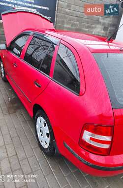 Універсал Skoda Fabia 2006 в Жовкві