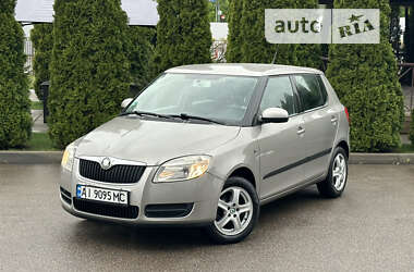 Хэтчбек Skoda Fabia 2007 в Киеве