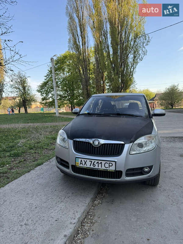 Хэтчбек Skoda Fabia 2007 в Харькове