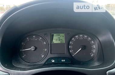 Хэтчбек Skoda Fabia 2011 в 