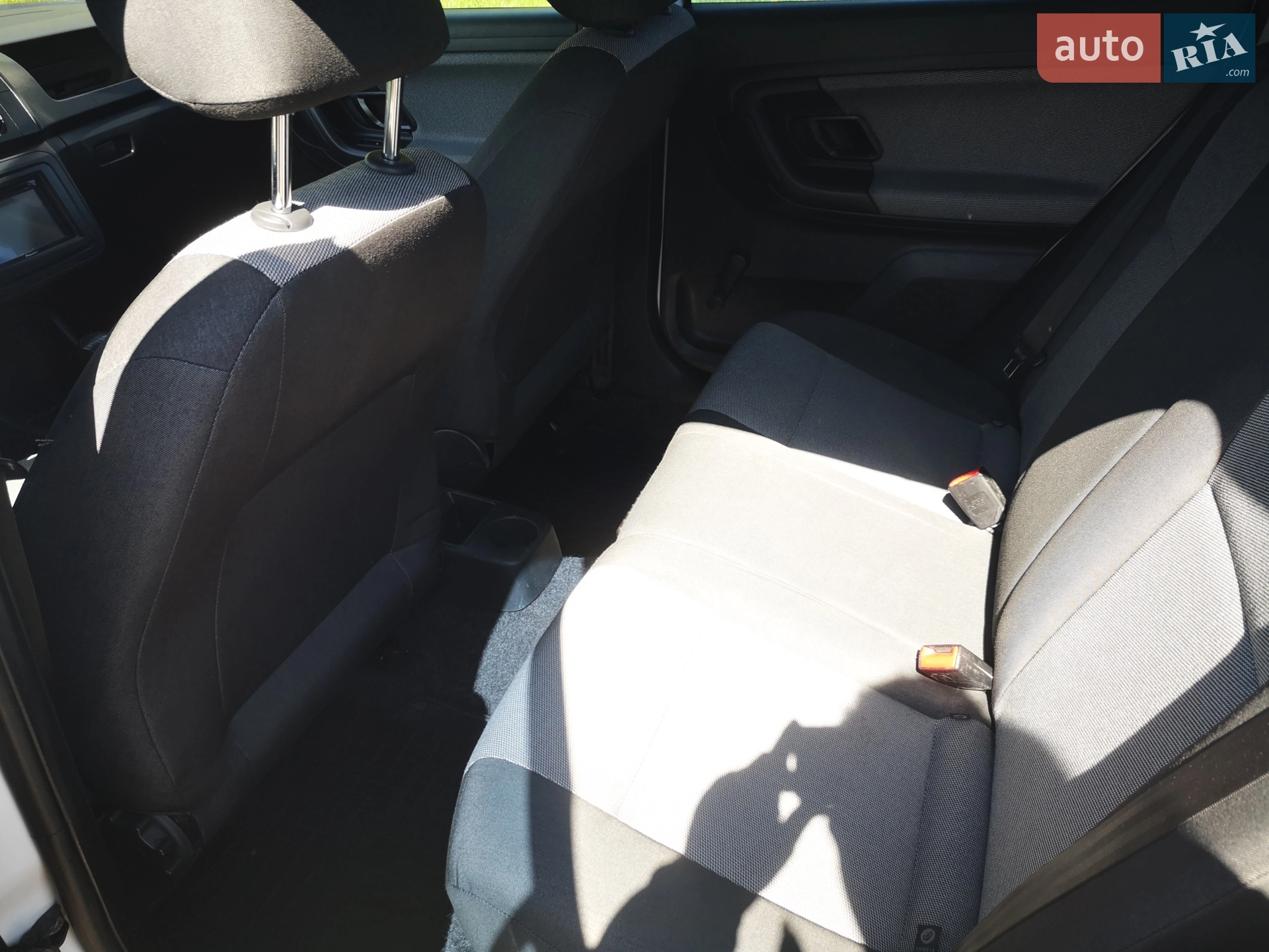 2012 Skoda Fabia - мініатюра 11