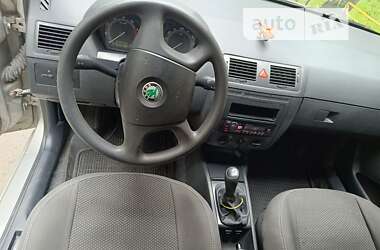 Хэтчбек Skoda Fabia 2006 в Киеве