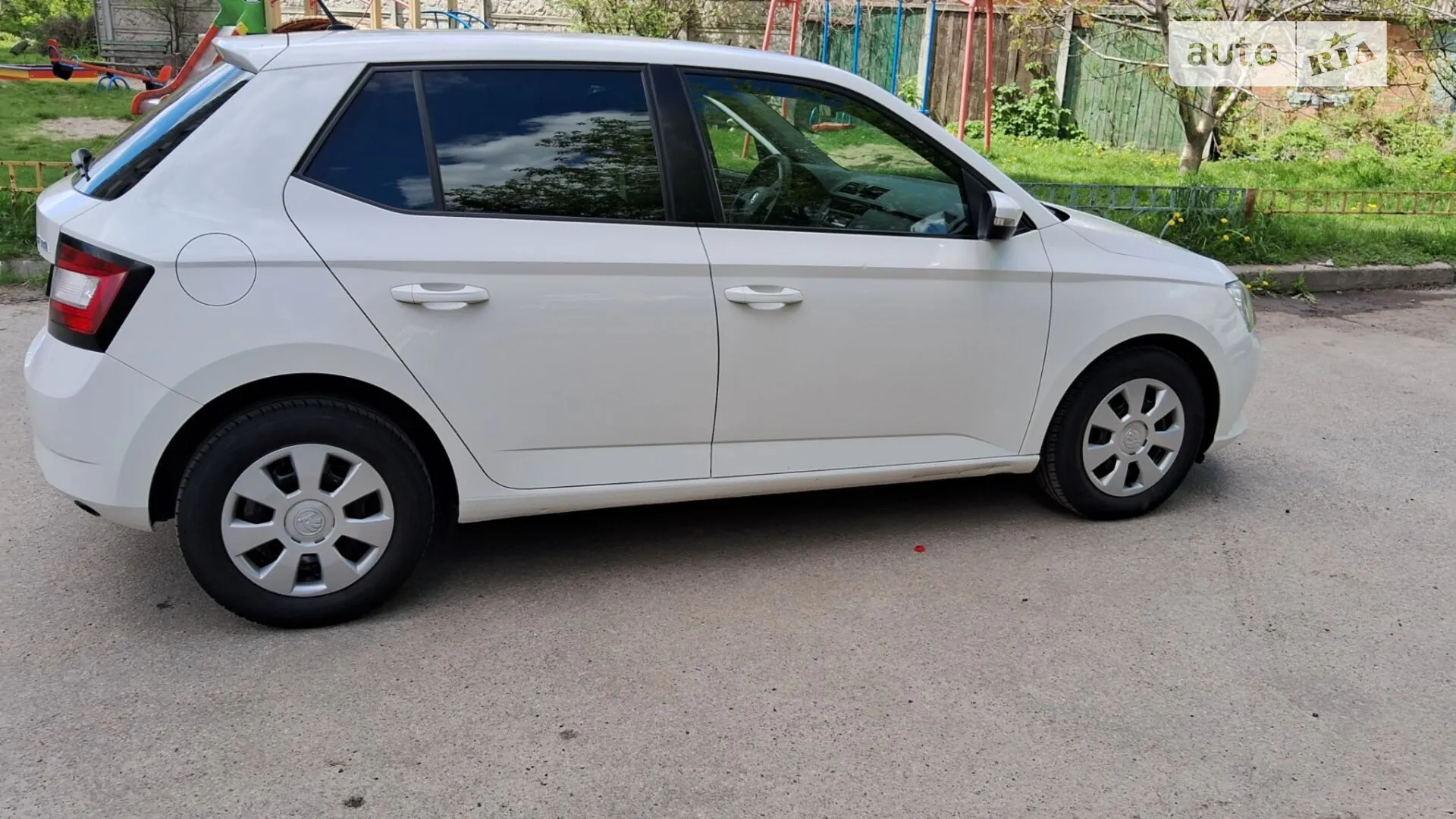 2016 Skoda Fabia - мініатюра 10