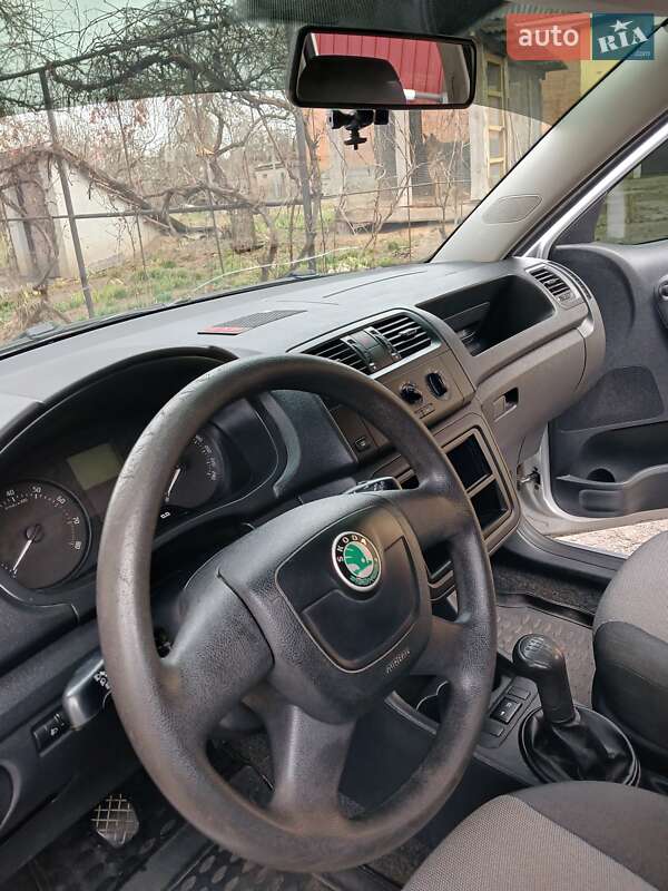 Хэтчбек Skoda Fabia 2012 в Полтаве