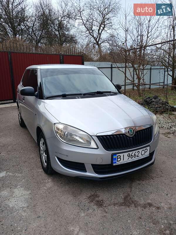 Хэтчбек Skoda Fabia 2012 в Полтаве