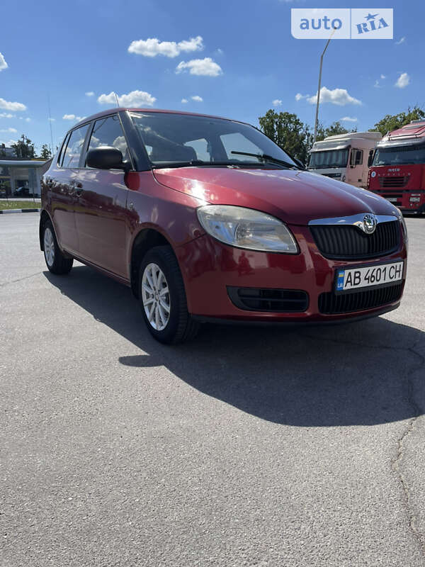 Хэтчбек Skoda Fabia 2008 в Виннице