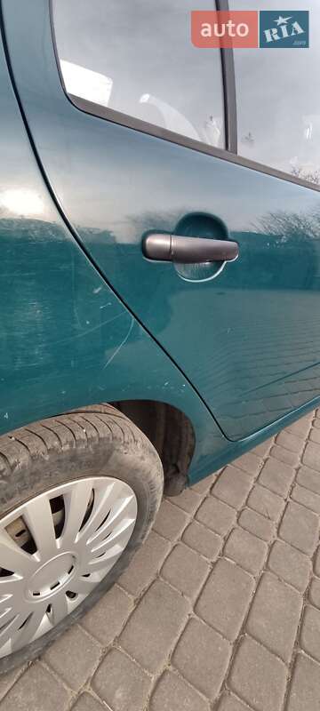Хетчбек Skoda Fabia 2001 в Запоріжжі
