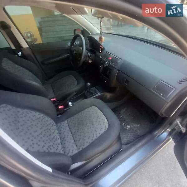 Универсал Skoda Fabia 2006 в Чугуеве