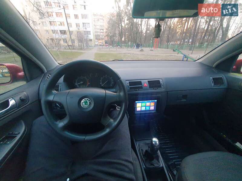 Хэтчбек Skoda Fabia 2006 в Киеве