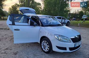 Хэтчбек Skoda Fabia 2014 в 