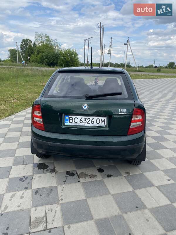Хетчбек Skoda Fabia 2002 в Самборі