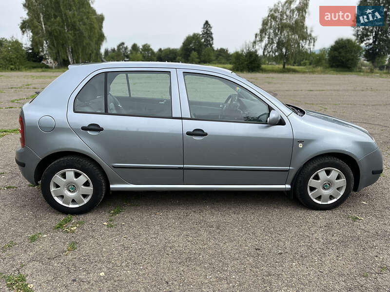 Хэтчбек Skoda Fabia 2001 в Черновцах фото 3 Хэтчбек Skoda Fabia 2001 в Черновцах