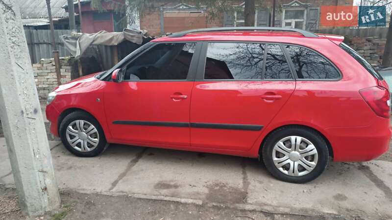 Универсал Skoda Fabia 2011 в Славянске фото 4 Универсал Skoda Fabia 2011 в Славянске