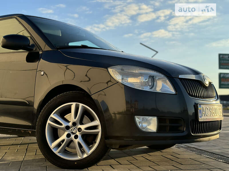 Хэтчбек Skoda Fabia 2008 в Луцке