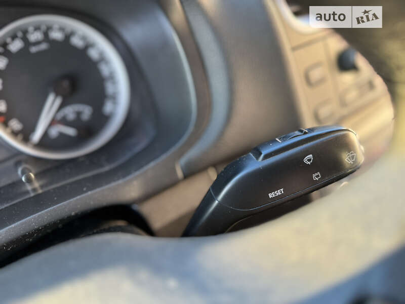 Хэтчбек Skoda Fabia 2008 в Луцке