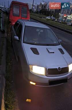 Хетчбек Skoda Fabia 2002 в 