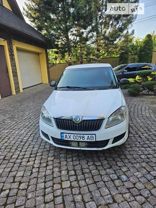 Хетчбек Skoda Fabia 2012 в Харкові