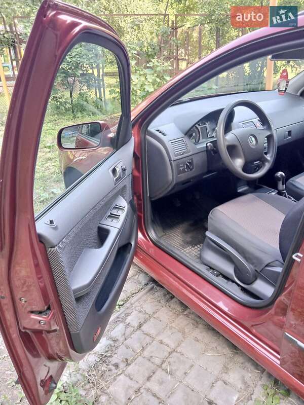 Универсал Skoda Fabia 2006 в Сумах