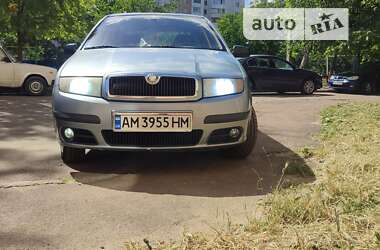 Седан Skoda Fabia 2004 в Житомирі